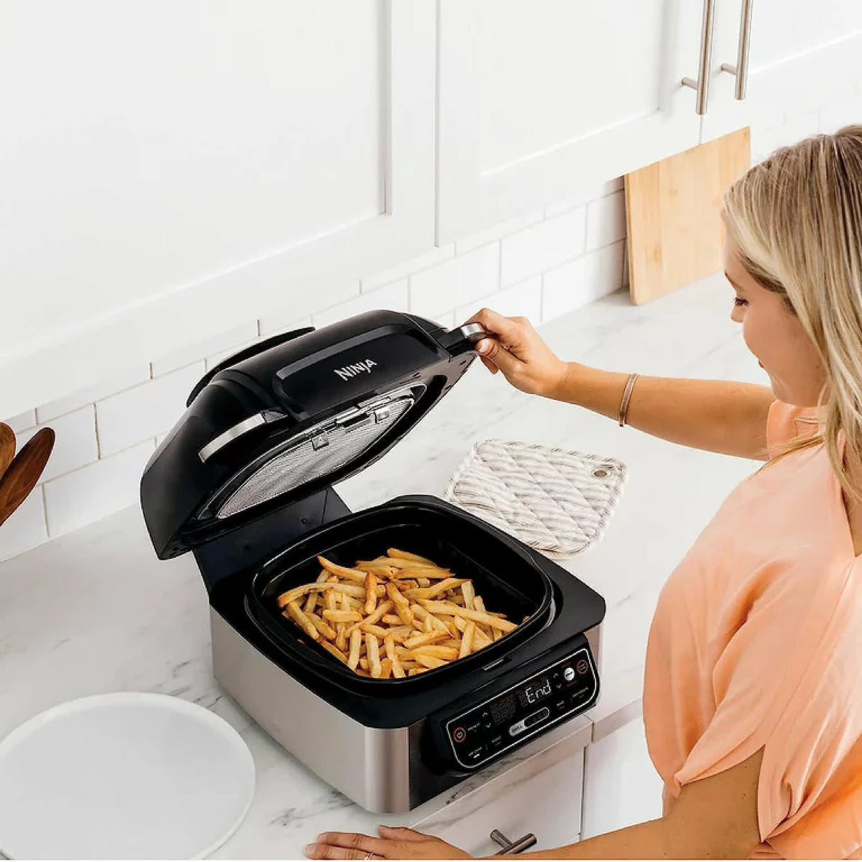 Ninja Foodi 5-in-1 Indoor Grill w/ 4-Quart Air Fryer with Roast, Bake, Dehydrate